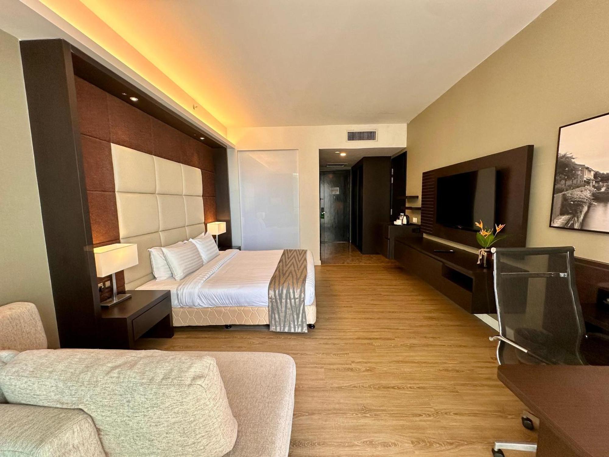 Deluxe Plus Room,1607679693:JPEG